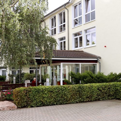 Pflegeheim Wohnpark Osterfeld, Eingangssituation, hell und freundlich, Pflegeimmobilien, stationäre Pflege